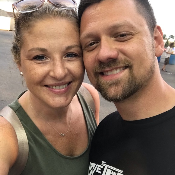 Meet your Posher, Julie - Picture 3 of 6